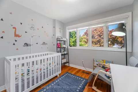 412 Tedwyn Drive, ON L5A 1J5