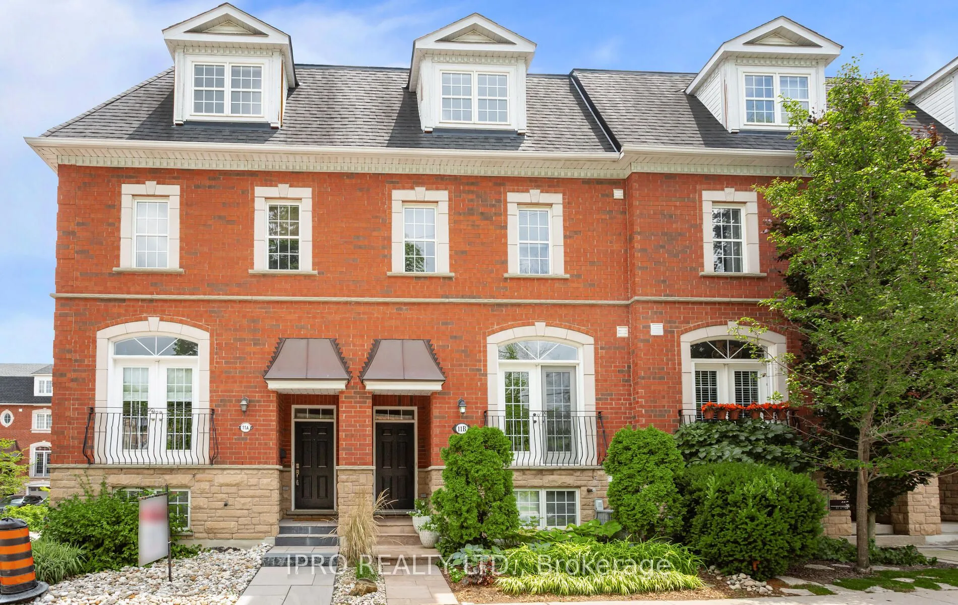 11B James Street, ON L7G 2H2