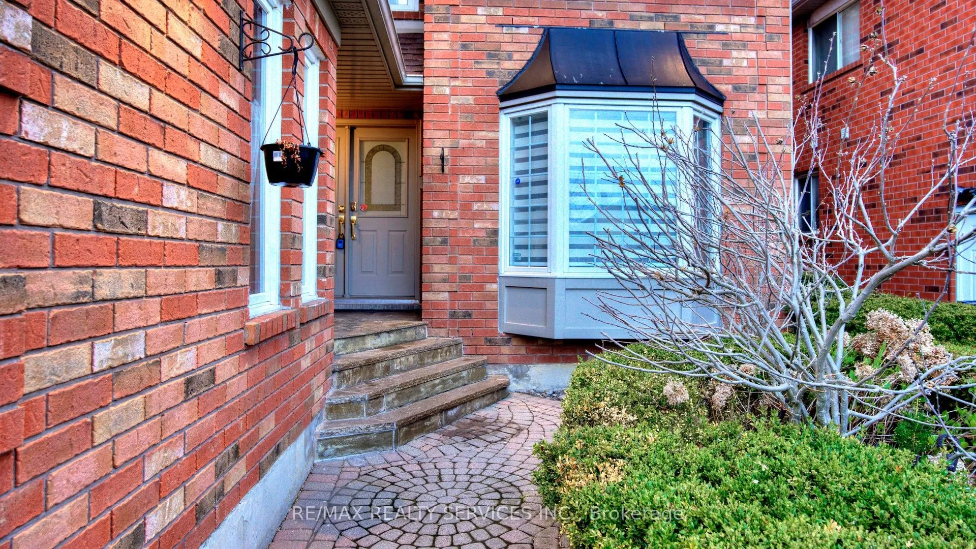 87 Sprucelands Avenue, ON L6R 1N3