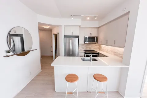 15 Zorra Street, ON M8Z 0C1
