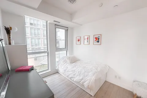15 Zorra Street, ON M8Z 0C1