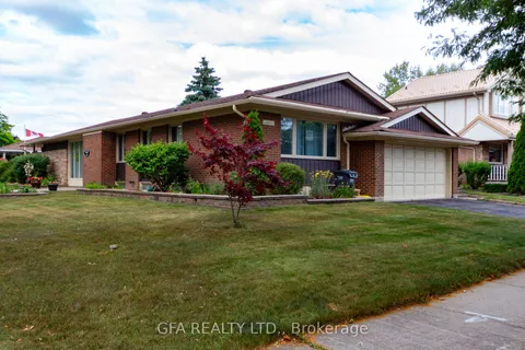 3699 Twinmaple Drive, ON L4Y 3R6