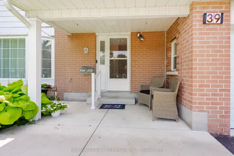 39 Dunblaine Crescent, ON L6T 3H1