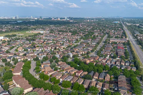 61 Cedarwood Crescent, ON L6X 4J9