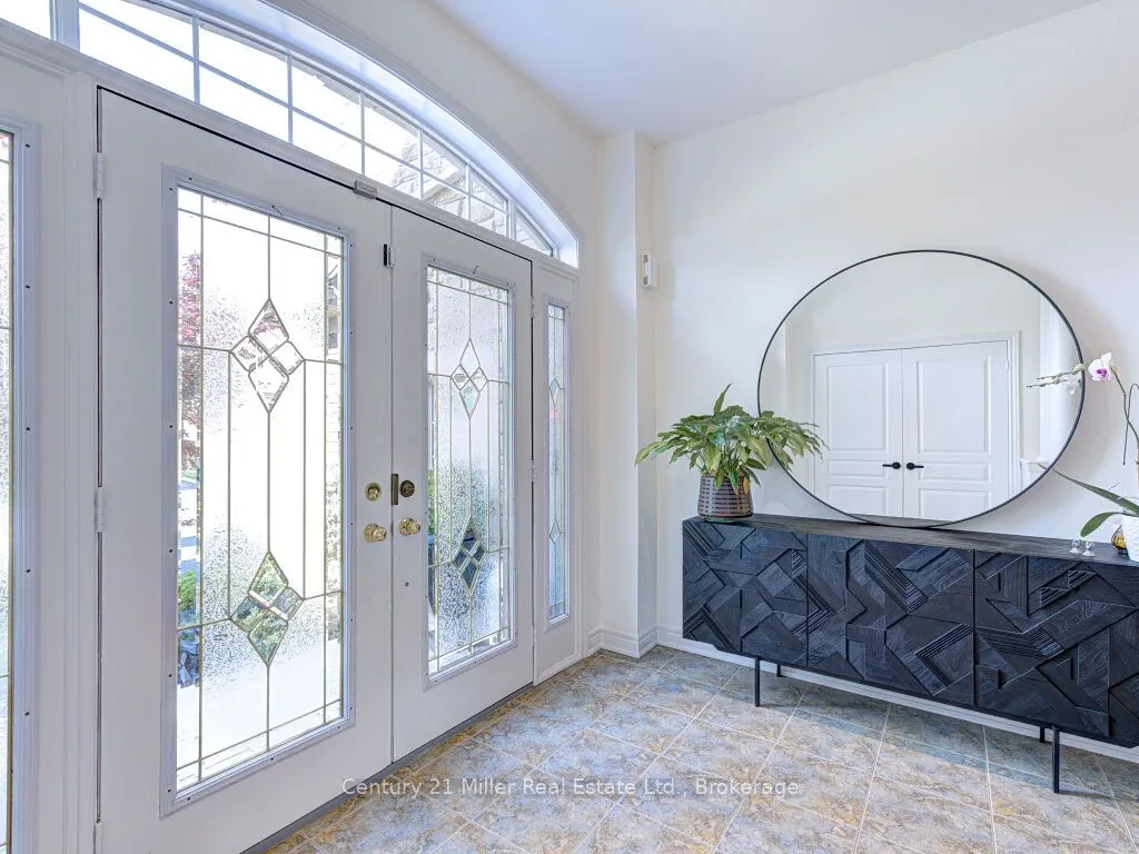 2301 Hertfordshire Way, ON L6H 7M5