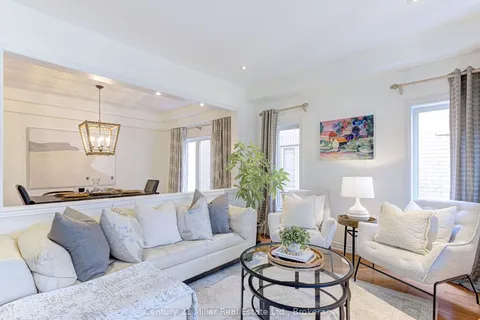 2301 Hertfordshire Way, ON L6H 7M5