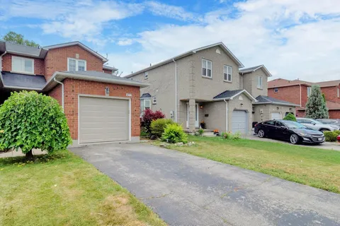 1366 Treeland Street, ON L7R 4P4