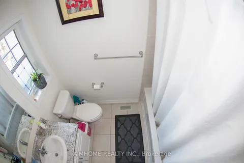 8 Callandar Road, ON L7A 4V1