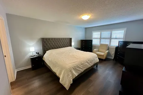 313 Gooding Crescent, ON L9E 0A9