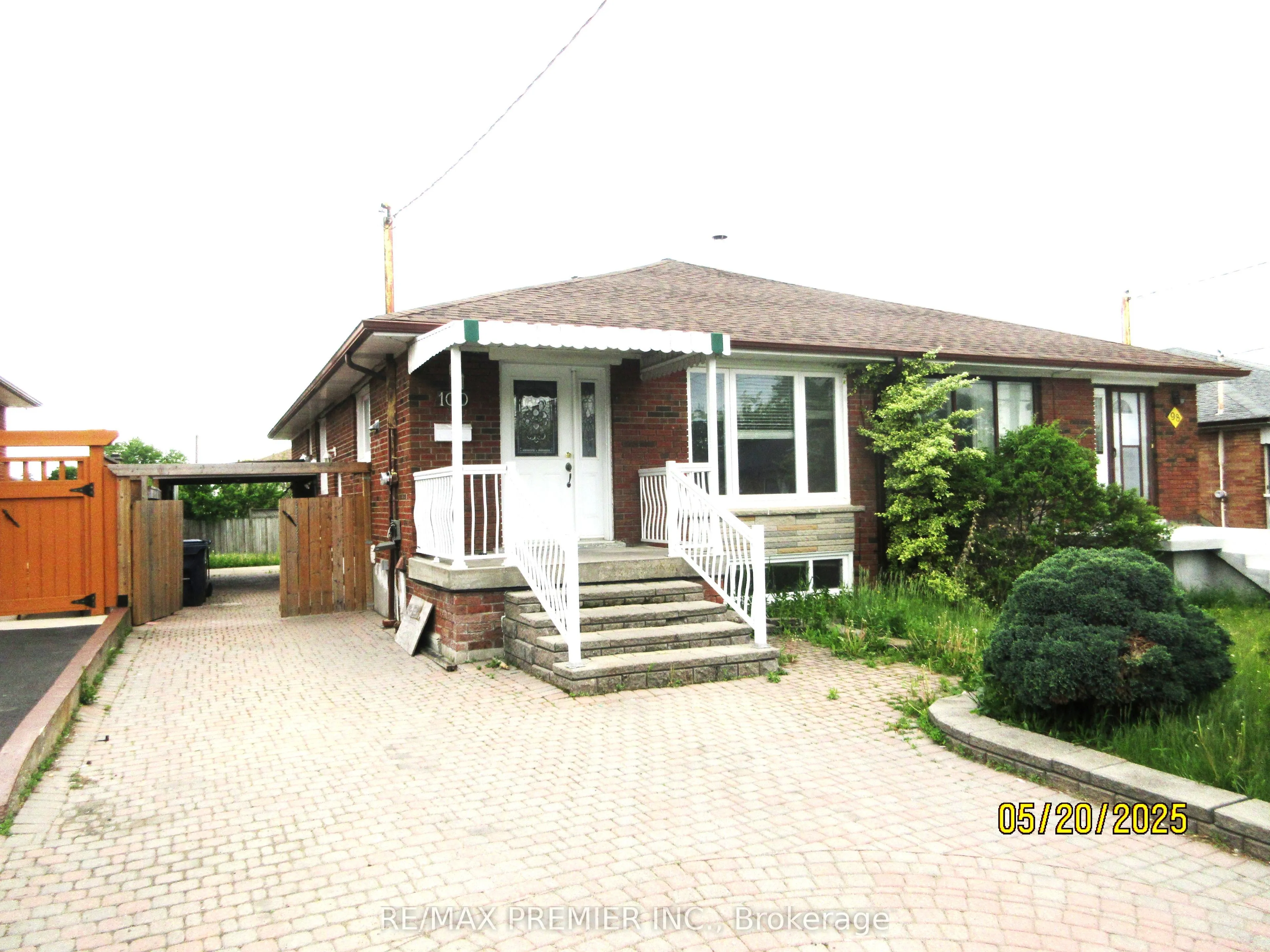 100 Snowood Court, ON M3N 1E8