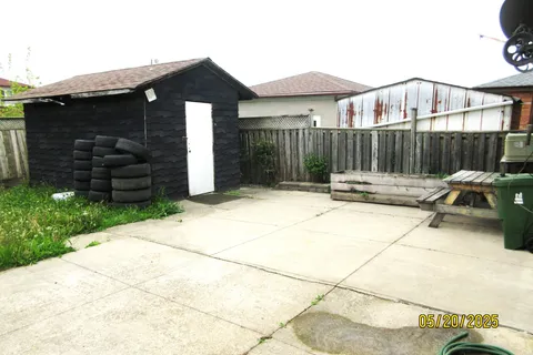 100 Snowood Court, ON M3N 1E8