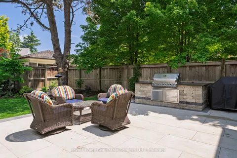 55 Allan Street, ON L6J 3M7