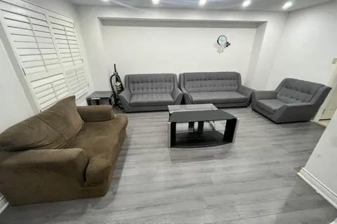 36 Windmill Boulevard, ON L6Y 3E4