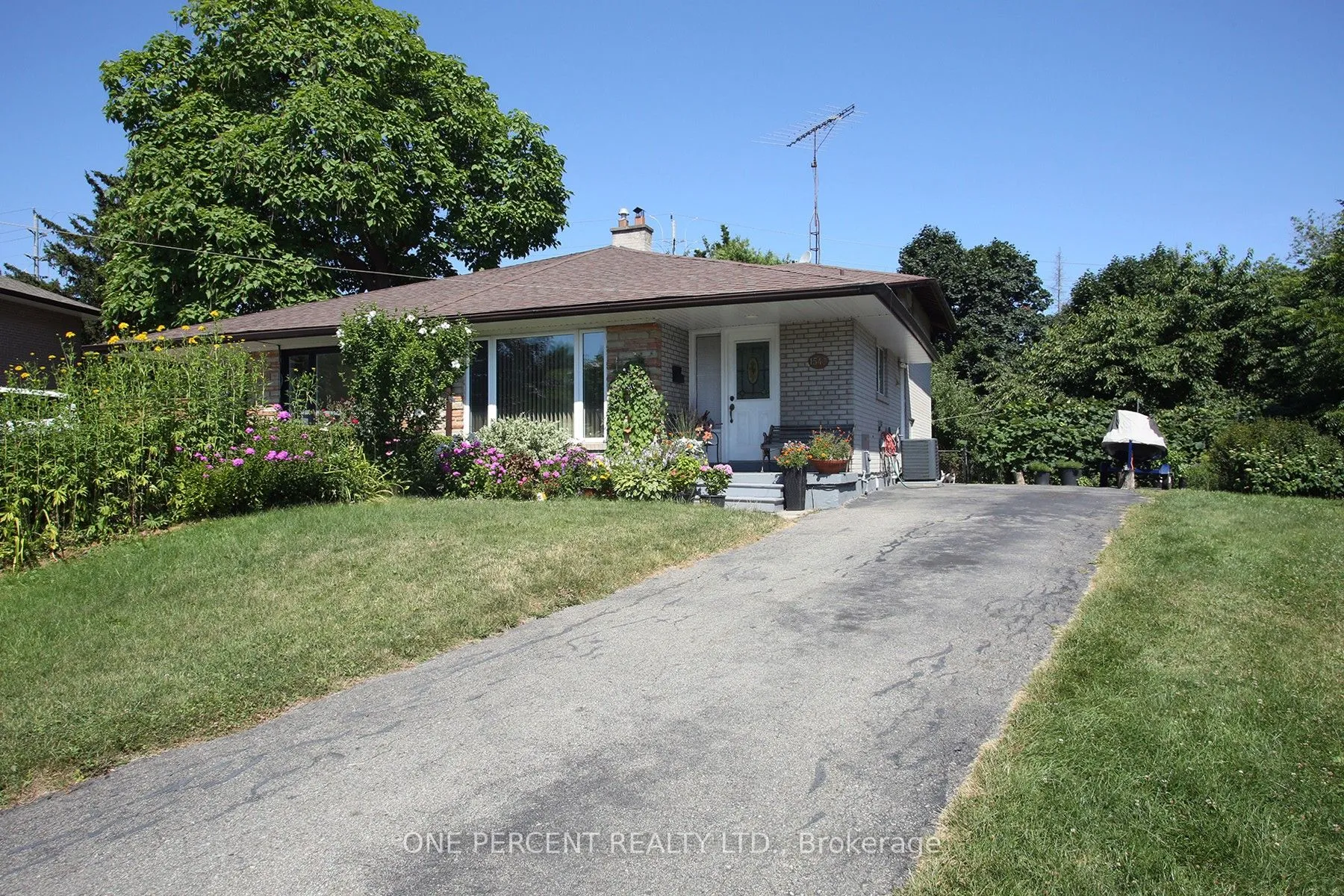 1543 Sandgate Crescent, ON L5J 2E3