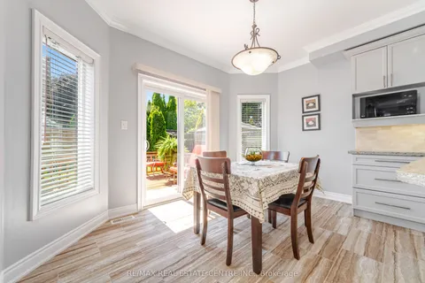 46 LAKEFIELD Road, ON L7A 1W6