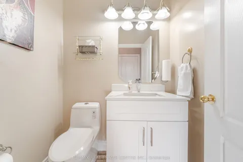 46 LAKEFIELD Road, ON L7A 1W6