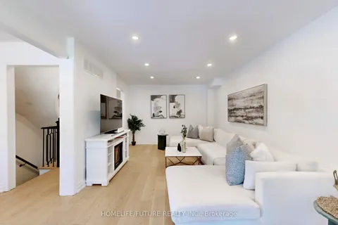 3273 Huxley Drive, ON L5L 4S3