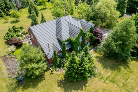 3 Morgan Drive, ON L7J 2L7