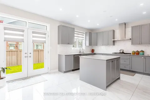 35 Farringdon Crescent, ON L7A 4Z6