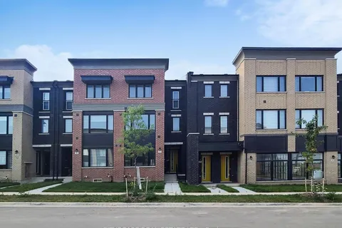 6 Marvin Avenue, ON L6H 0Z8