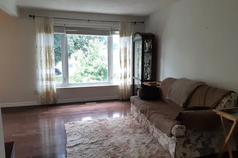 32 Dunblaine Crescent, ON L6T 3H2