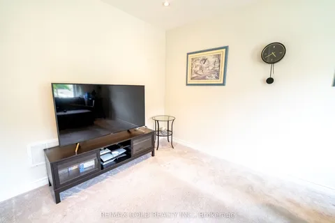 8 Metro Crescent, ON L7A 4P2