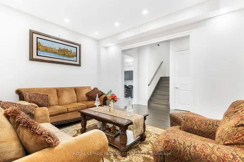 48 James Walker Avenue, ON L7C 4M8