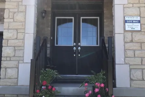 34 Sapwood Crescent, ON L6Z 1W5