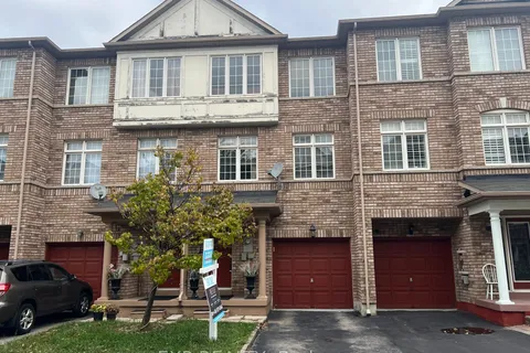 7035 Rexwood Road, ON L4T 4M6