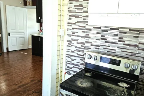 281 Main Street, ON L6X 1N4