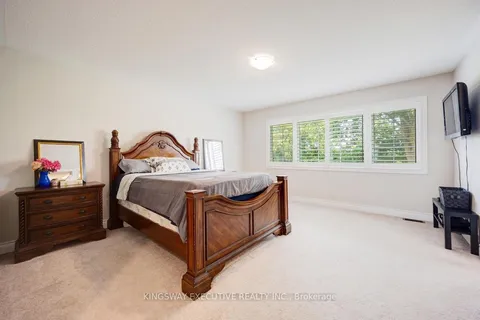 33 ASH HILL Avenue, ON L7C 4E8