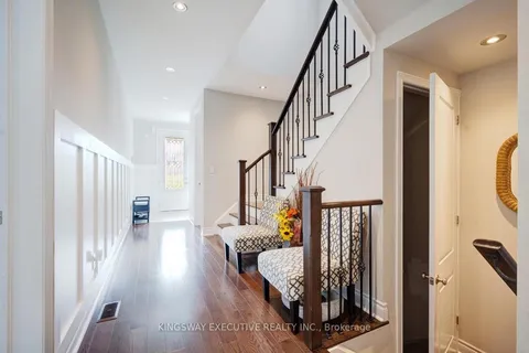 33 ASH HILL Avenue, ON L7C 4E8