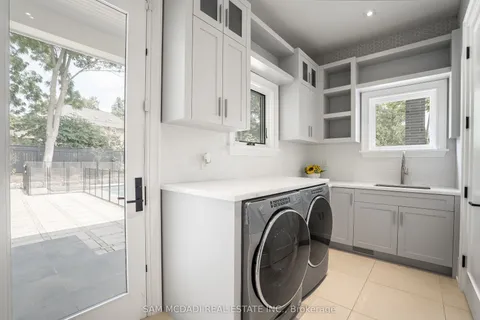 231 Wedgewood Drive, ON L6J 4R6