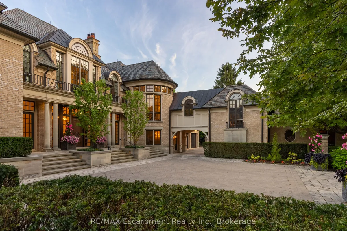 2054 Lakeshore Road, ON L6J 1M3