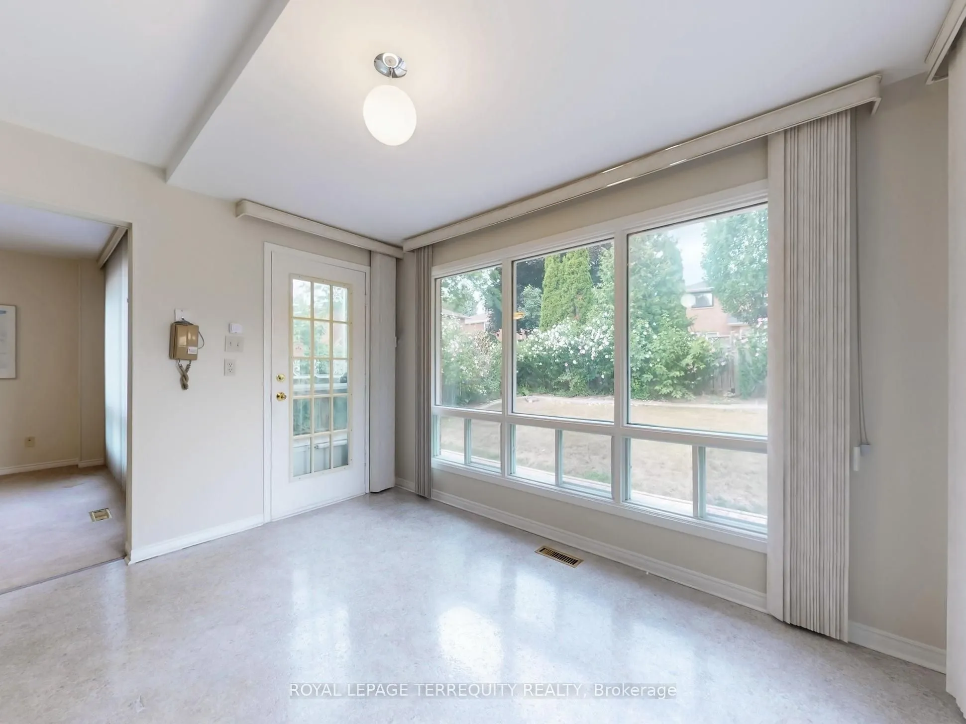 4 Mowat Court, ON L6Z 3E6