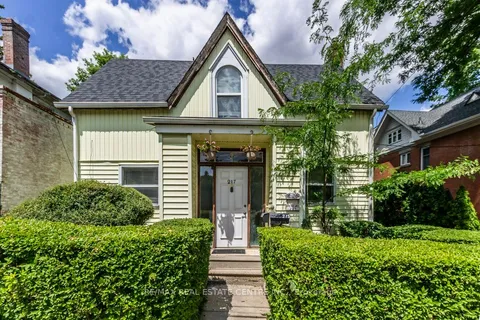 215-217 Queen Street, ON L9T 1K3