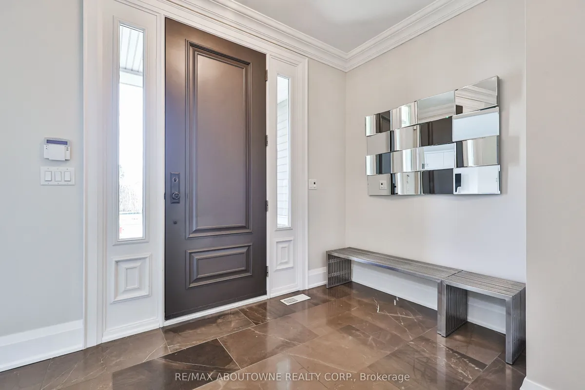 283 Jennings Crescent, ON L6L 1W3