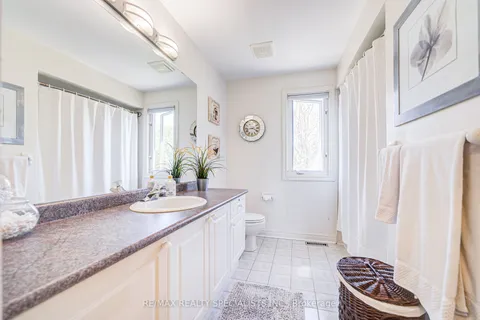 11 Bridlewood Boulevard, ON L0P 1H0