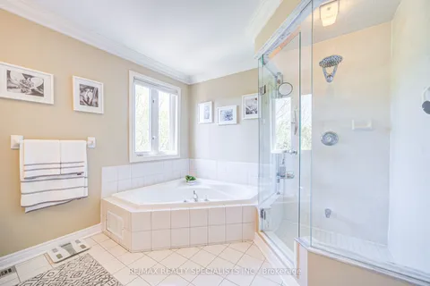 11 Bridlewood Boulevard, ON L0P 1H0