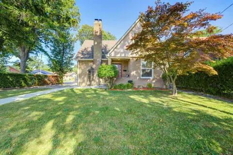 26 Gregory Street, ON L6Y 1G1