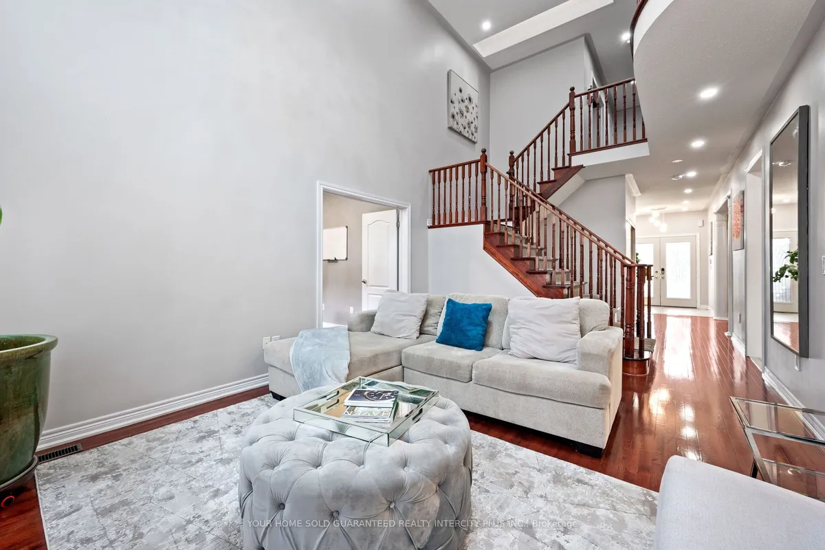 11 Darren Road, ON L6P 1Z6