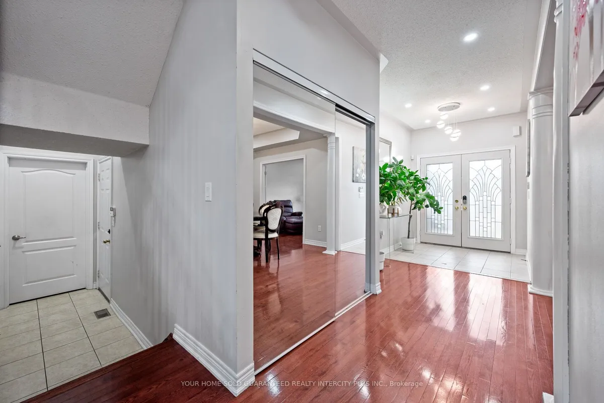 11 Darren Road, ON L6P 1Z6