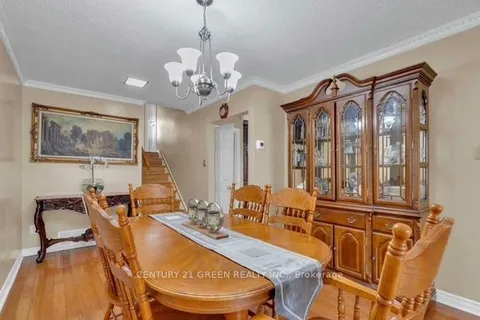 7179 Delmonte Crescent, ON L4T 3L4