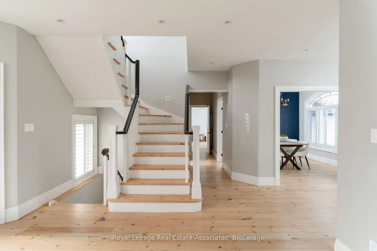 50 Lyonsview Lane, ON L7C 1P1