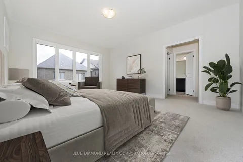 1366 LOON Lane, ON L6H 7Z8