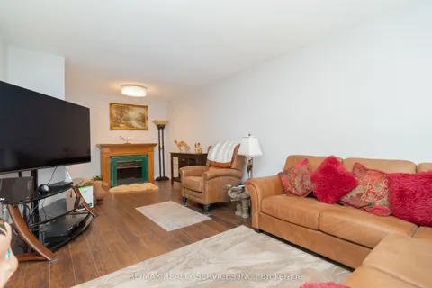 6 Lauderdale Road, ON L6V 2B7