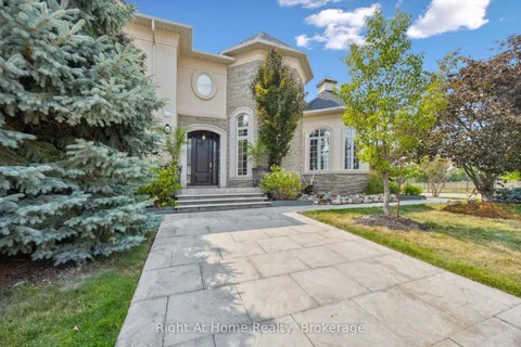 242 Milkweed Way, ON L6L 0A6