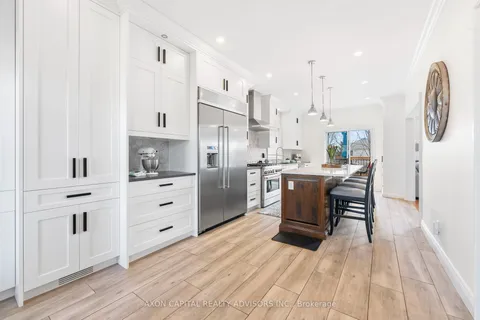 82 Spencer Avenue, ON L9W 5H8