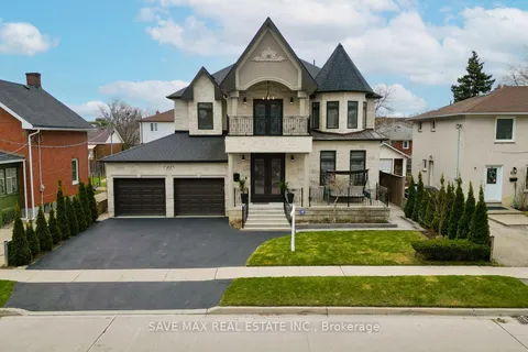 23 Hillcrest Avenue, ON L6W 1Y7