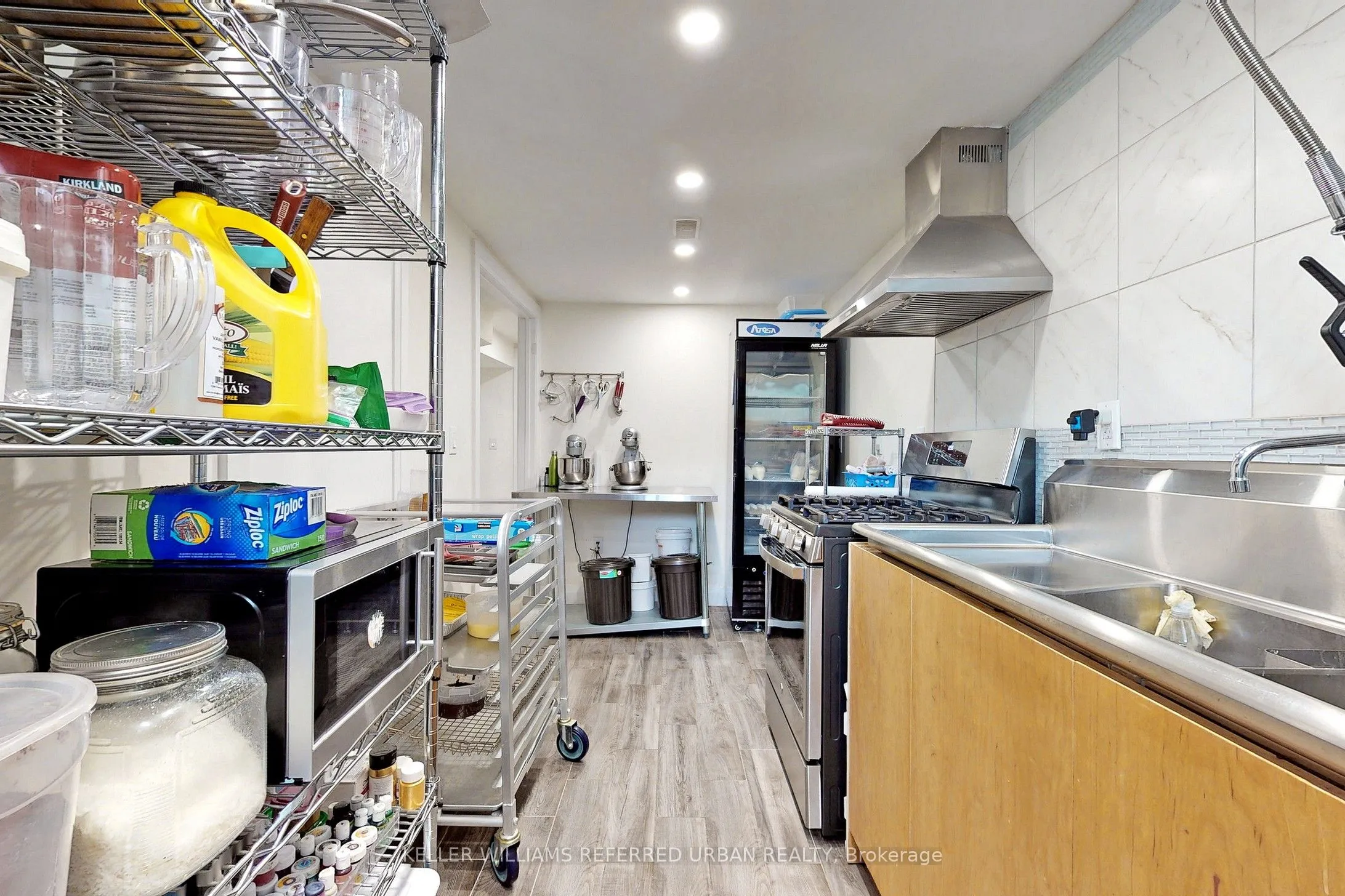 19 Bicknell Avenue, ON M6M 4G4